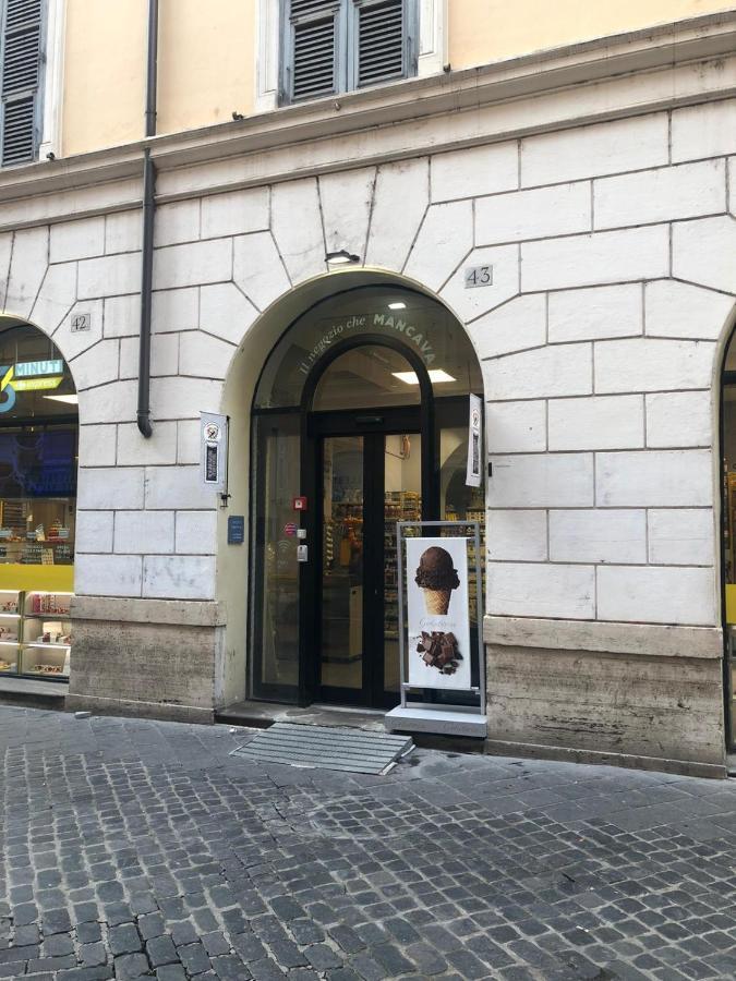 Luxury Piazza Di Spagna Escape With Terrace And Private Spa Rome Bagian luar foto