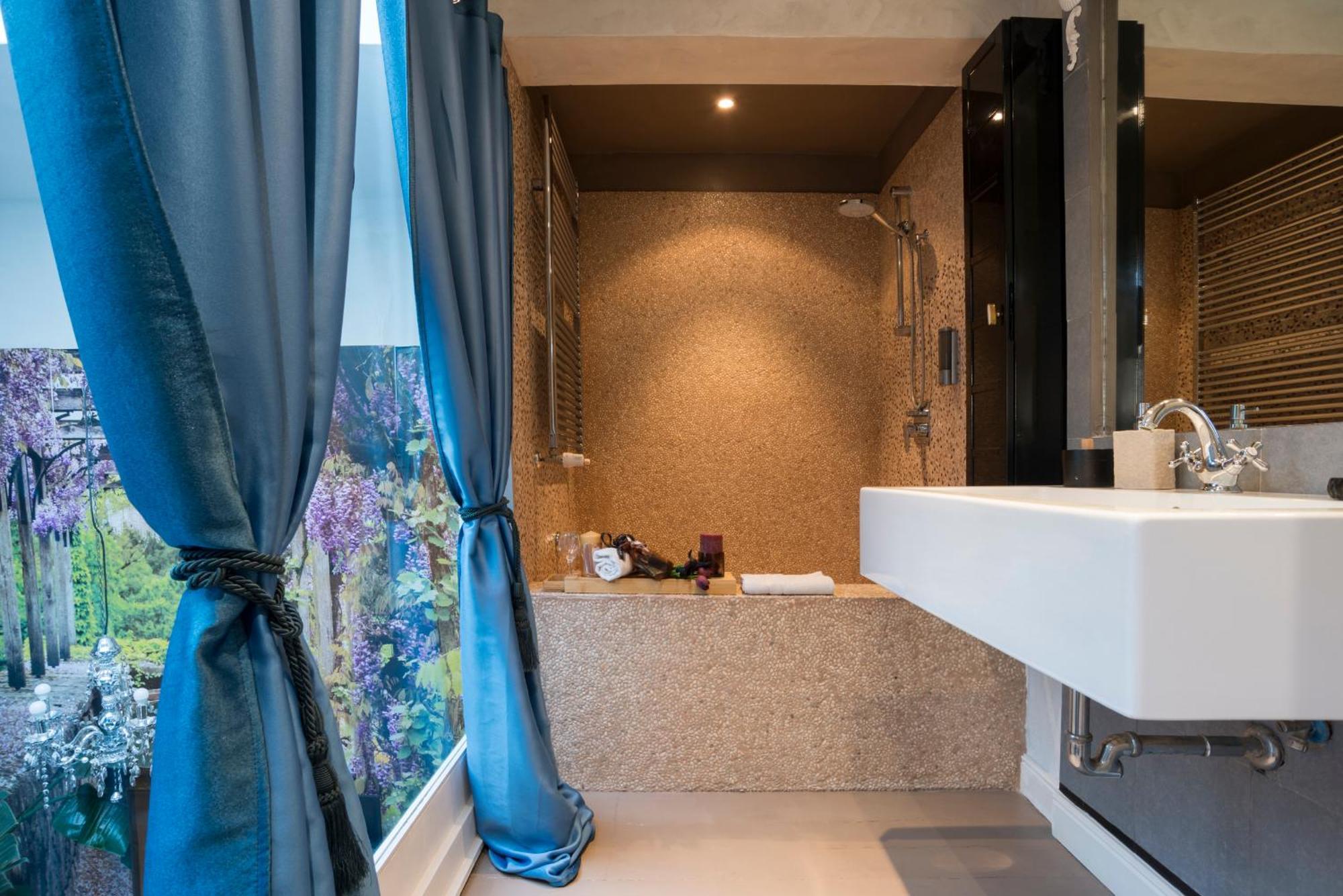 Luxury Piazza Di Spagna Escape With Terrace And Private Spa Rome Bagian luar foto